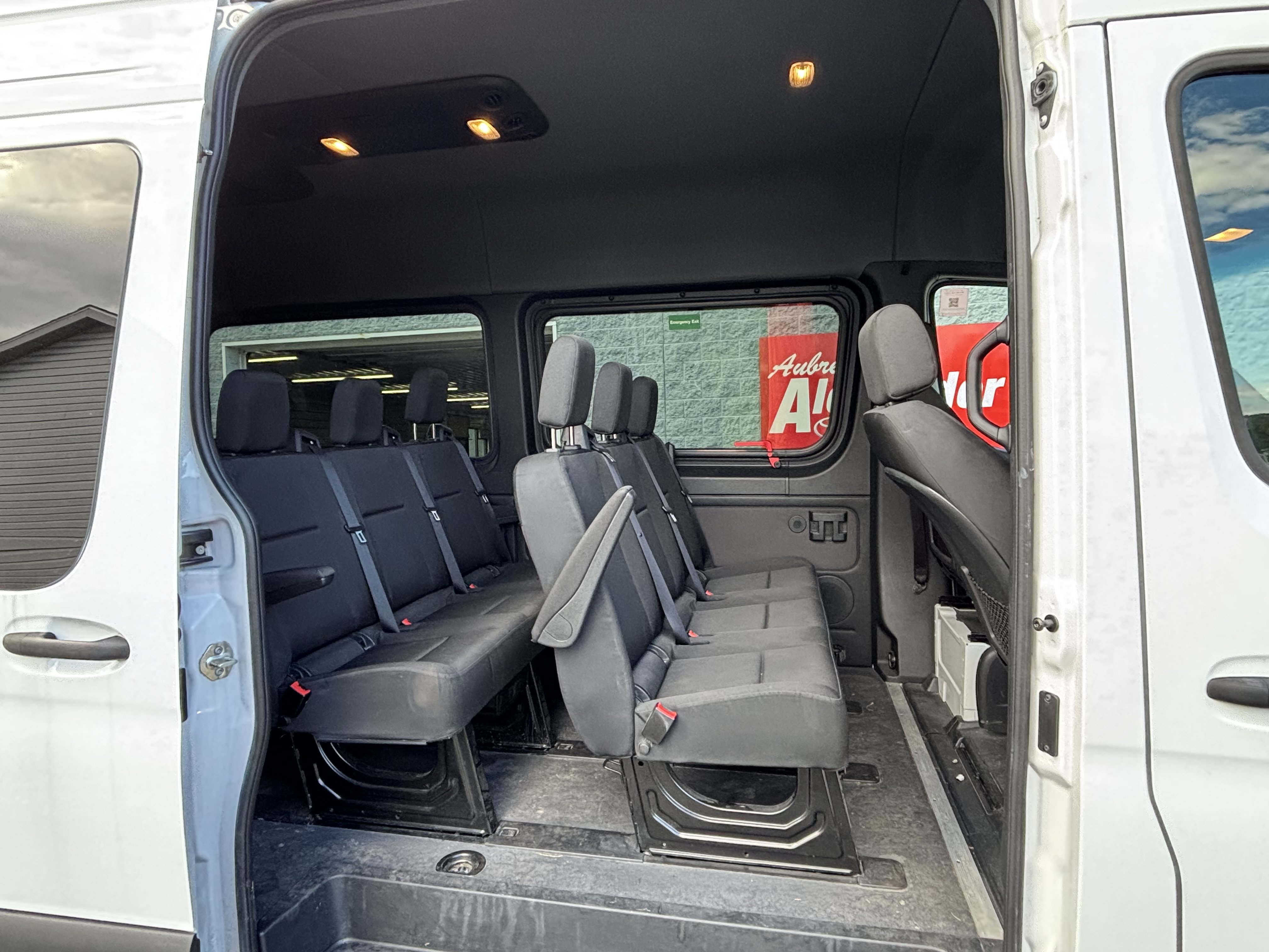 Used 2024 Mercedes-Benz Sprinter 2500 image 14