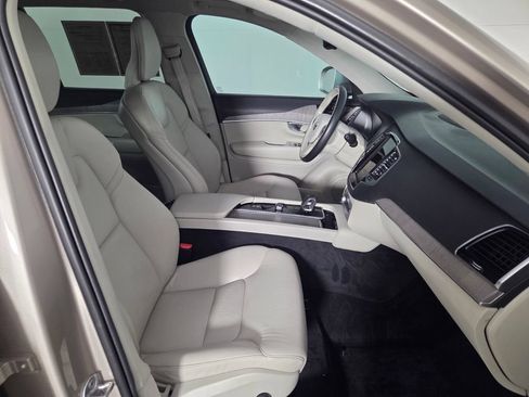 Used 2023 Volvo XC90 B6 Plus w/ Protection Package Premier AWD/4WD image 31