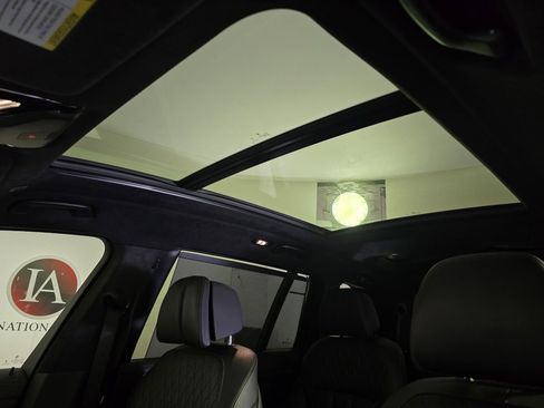 Certified 2023 BMW X7 xDrive40i w/ M Sport Package image 12
