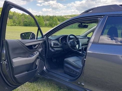 Used 2025 Subaru Outback Onyx Edition XT AWD/4WD image 13