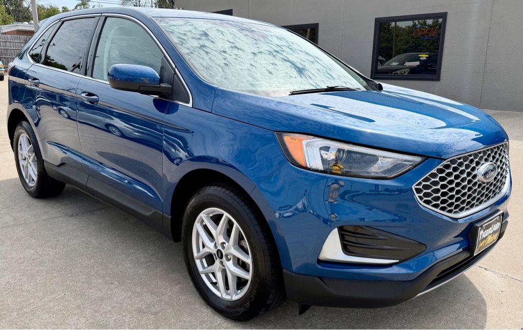 Used 2023 Ford Edge SEL AWD/4WD image 1