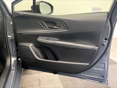 Used 2026 Toyota Prius Plug-In Hybrid FWD image 27