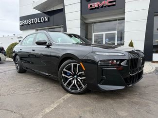 Used 2025 BMW 760i xDrive w/ Executive Package video 3