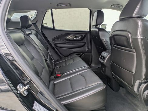 Used 2024 GMC Terrain SLT image 31