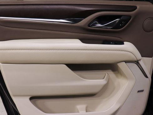 Used 2021 GMC Yukon XL Denali w/ Denali Ultimate Package image 17
