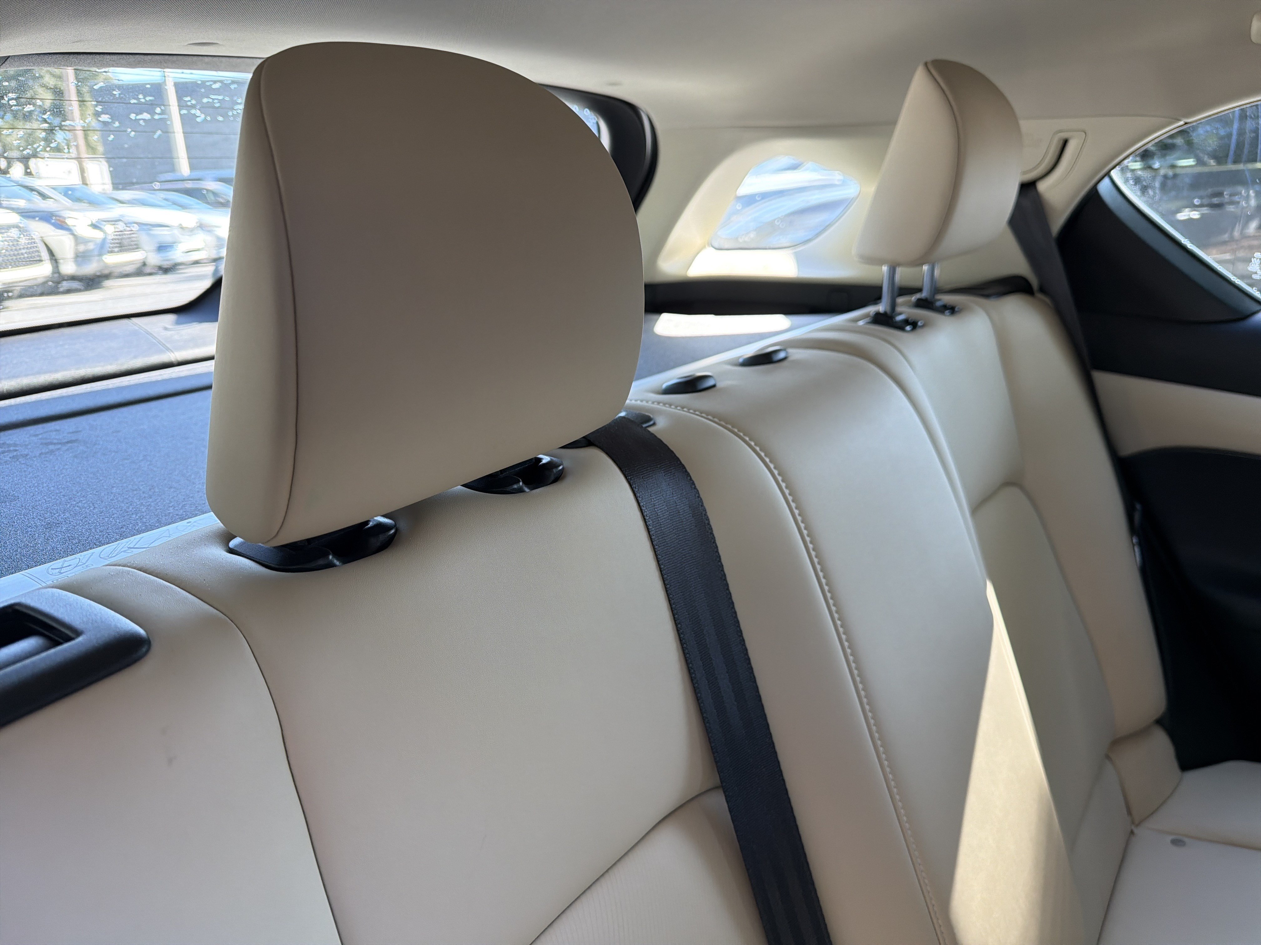 Used 2015 Lexus CT 200h w/ Navigation Package FWD image 39