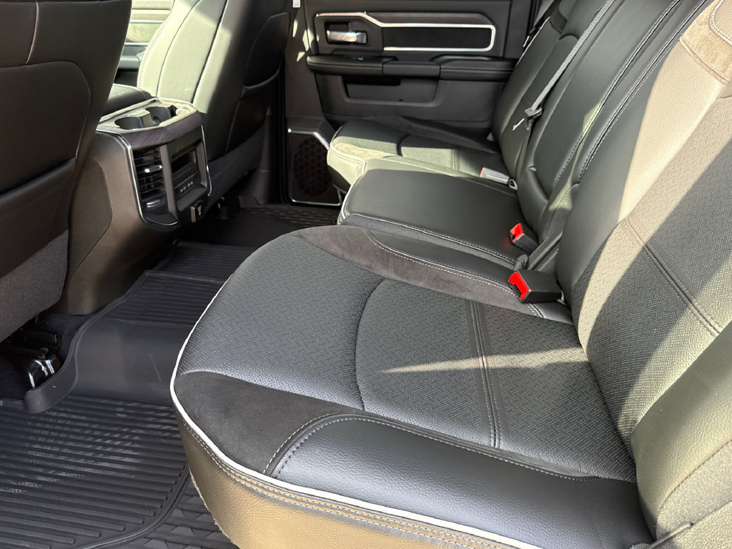 New 2027 RAM 2500 Laramie AWD/4WD image 18