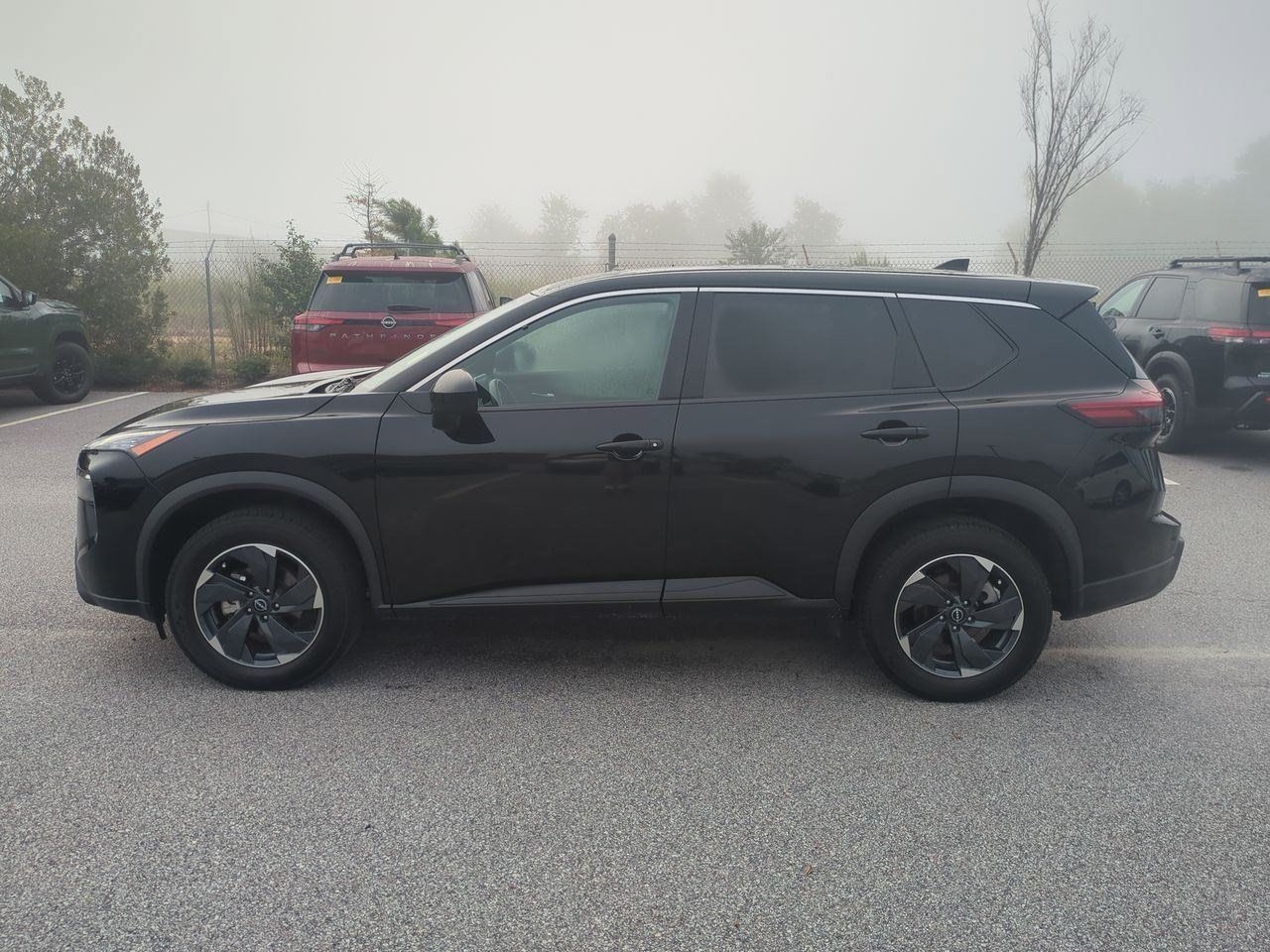 Certified 2024 Nissan Rogue SV AWD/4WD image 7