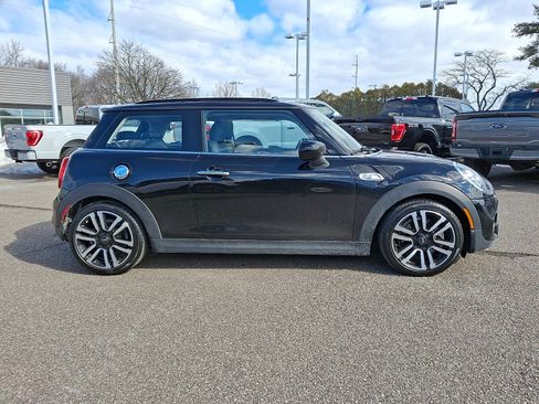 Used 2020 MINI Cooper S image 12