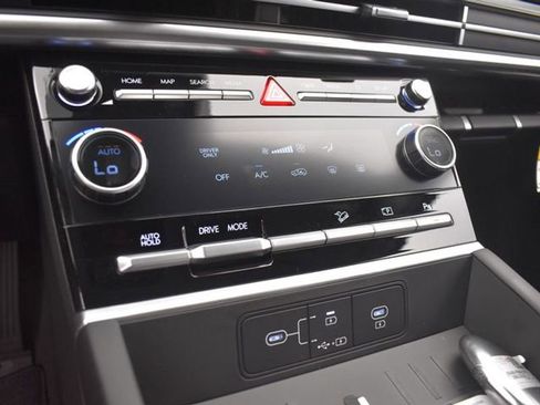 Used 2026 Hyundai Santa Fe SE image 15