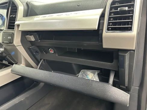 Certified 2022 Ford F250 Lariat image 12