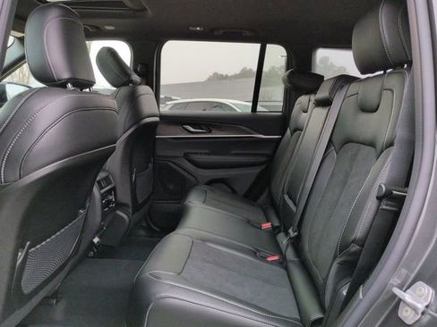 New 2026 Jeep Grand Cherokee Altitude RWD image 12