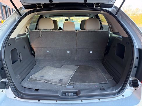 Used 2013 Ford Edge SEL FWD image 19