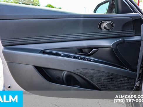 Used 2025 Hyundai Elantra Sport image 44