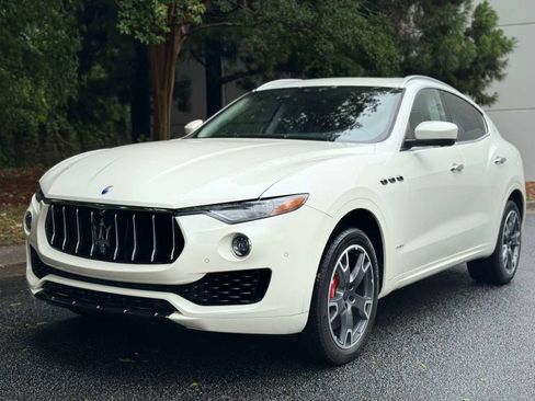 Used 2018 Maserati Levante S GranSport AWD/4WD image 6