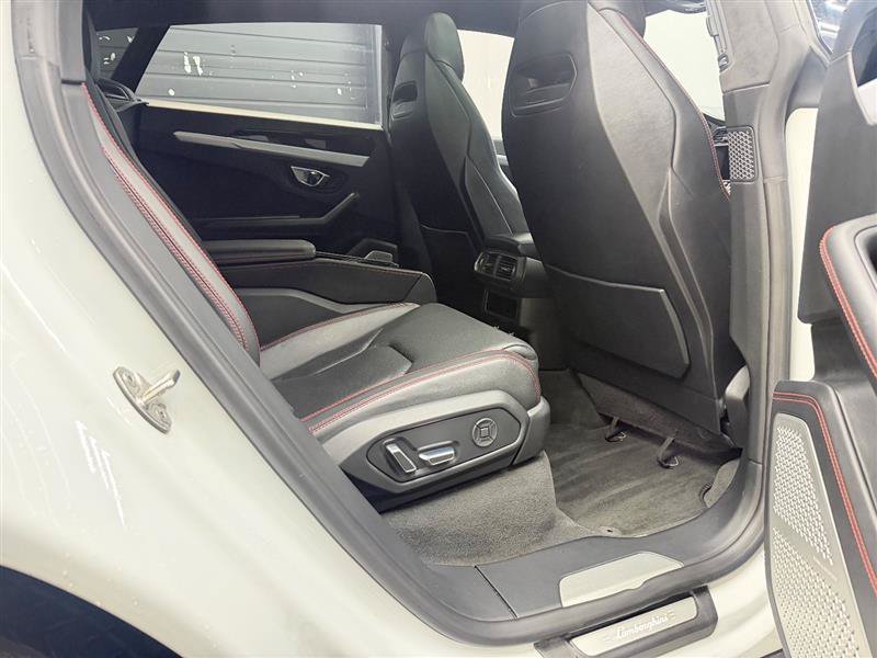 Used 2019 Lamborghini Urus AWD/4WD image 22