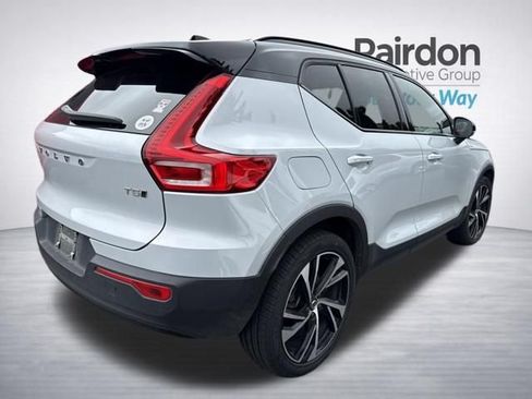 Used 2021 Volvo XC40 T5 R-Design w/ Protection Package Premier AWD/4WD image 13