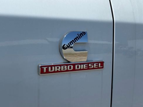 Used 2020 RAM 2500 Tradesman w/ Chrome Appearance Group AWD/4WD image 5
