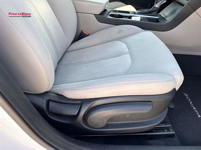 Used 2017 Hyundai Sonata SE FWD image 11