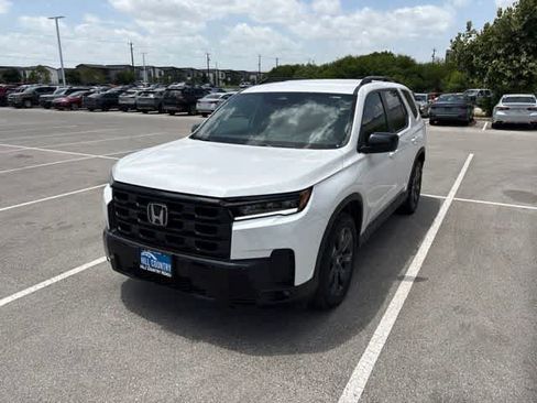 Used 2026 Honda Pilot Sport image 1