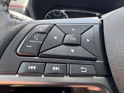 Used 2025 Nissan Sentra SR w/ SR Premium Package FWD image 17