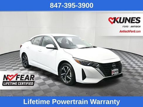 Used 2024 Nissan Sentra SV image 3