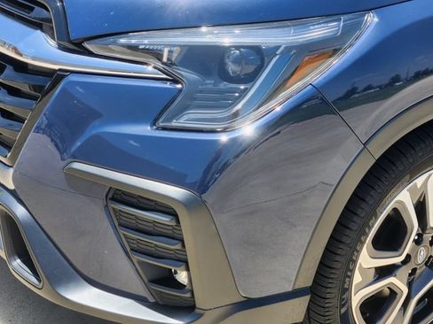 Used 2023 Subaru Ascent Limited w/ Technology Package AWD/4WD image 9