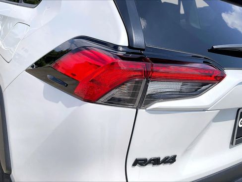 Used 2024 Toyota RAV4 XLE Premium FWD image 27