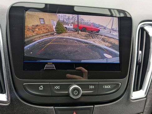 Used 2019 Chevrolet Malibu LT FWD image 38