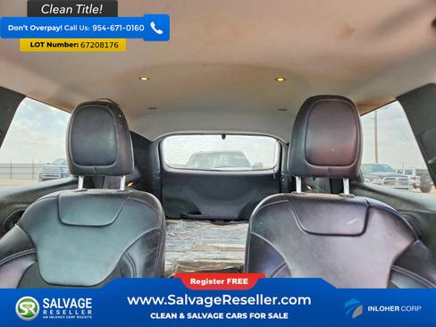 Used 2019 Jeep Cherokee Latitude Plus AWD/4WD image 13