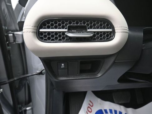 Used 2024 Honda HR-V EX-L image 13