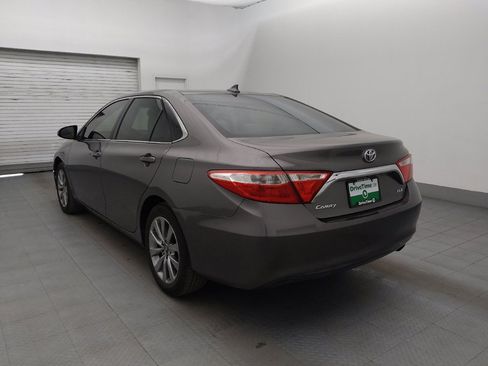 Used 2017 Toyota Camry XLE w/ Moonroof Package image 5