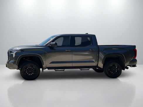 Used 2025 Toyota Tundra SR5 w/ SR5 Premium Package AWD/4WD image 8