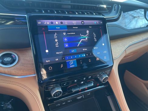 Used 2023 Jeep Grand Cherokee Summit image 30