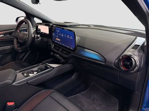 New 2025 Chevrolet Equinox EV RS w/ Convenience Package II image 30