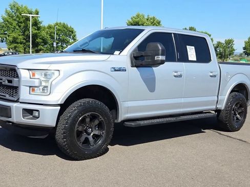 Used 2016 Ford F150 Lariat w/ Equipment Group 502A Luxury AWD/4WD image 4