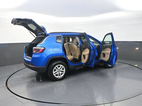 Used 2019 Jeep Compass Sport AWD/4WD image 37