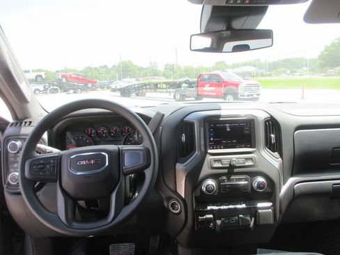 New 2026 GMC Sierra 1500 Pro w/ Pro Value Package AWD/4WD image 17