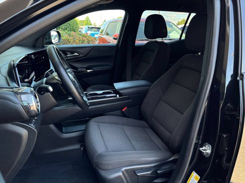 Used 2025 Chevrolet Equinox LT FWD image 36