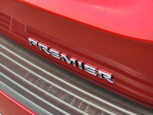 New 2026 Chevrolet Suburban Premier image 5