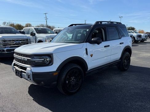 Used 2025 Ford Bronco Sport Badlands image 3