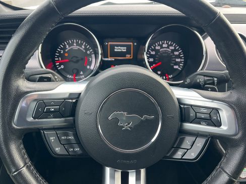 Used 2016 Ford Mustang Coupe image 19