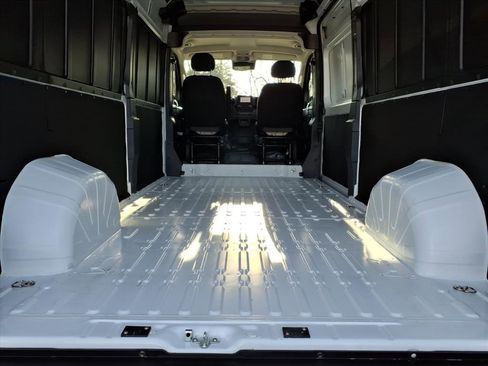 Used 2025 RAM ProMaster 2500 w/ Safety Group image 15