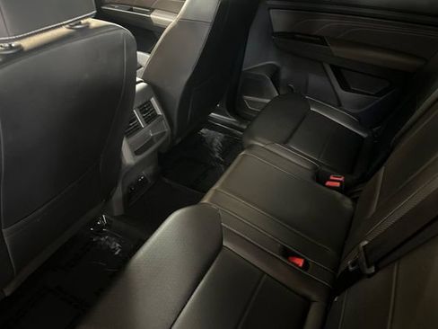 Certified 2022 Volkswagen Atlas Cross Sport SE image 15