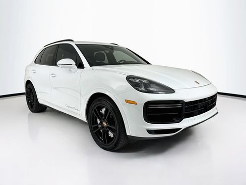 Certified 2019 Porsche Cayenne Turbo AWD/4WD image 9