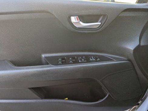 Used 2022 Kia Rio LX image 42