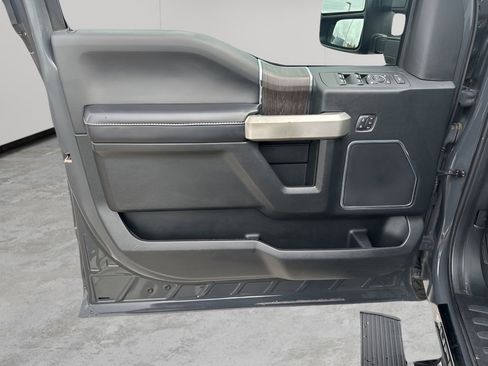 Used 2021 Ford F250 Lariat image 25