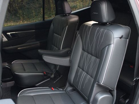 Certified 2026 Buick Enclave Avenir w/ Super Cruise Package image 25