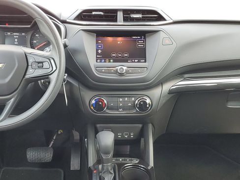 Used 2023 Chevrolet TrailBlazer LS AWD/4WD image 23