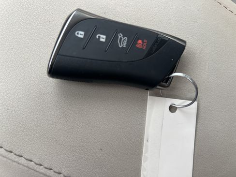 Used 2024 Lexus RX 350 FWD w/ Convenience Package image 32